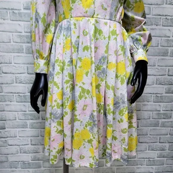 strapless open back dress 50s PASTEL BLUE AND WHITE PRINTED COTTON DRESS WITH POCKETS main image 0